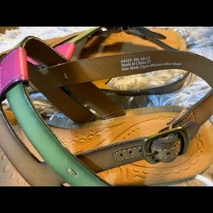 Clark’s sandals with memory foam size 8